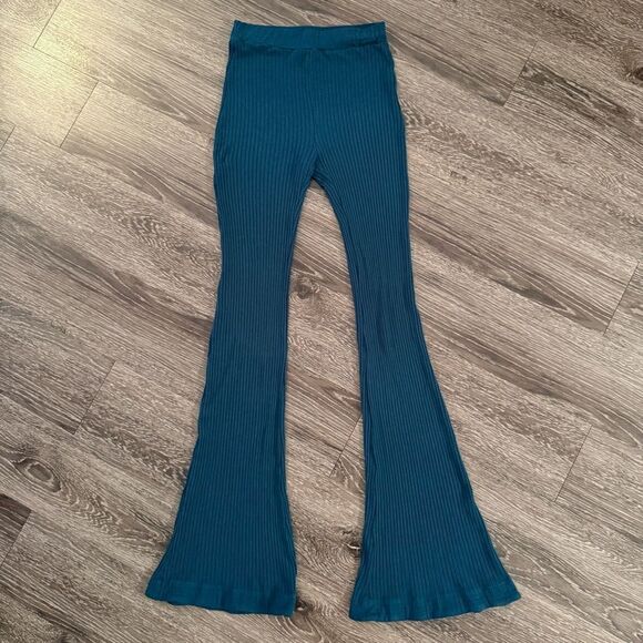 Alix NYC Delancy Pant in Jade - Picture 6 of 7